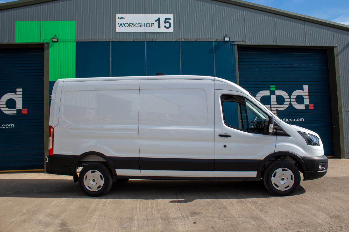 Ford Transit Panel Van 135Kw Electric L3 H2 Automatic Single Cab Trend 184ps White