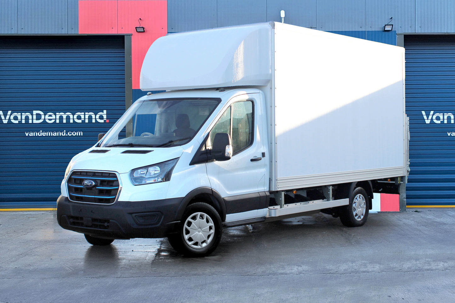 Ford Electric Transit 350 Luton Electric L3 184ps c/w Tail lift