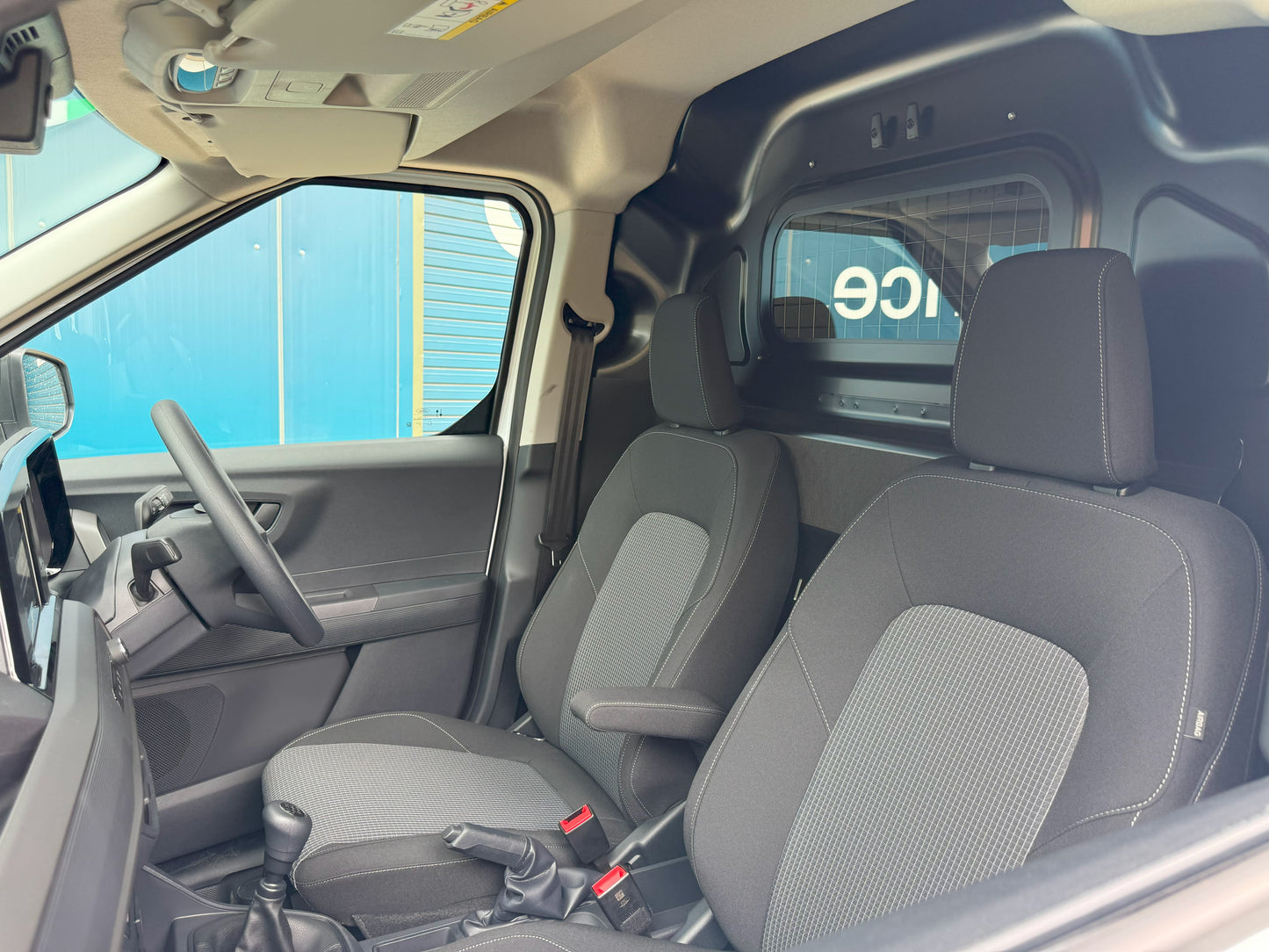 Ford Courier 1.5L EcoBlue 100PS, 6 Spd Manual, Trend, White