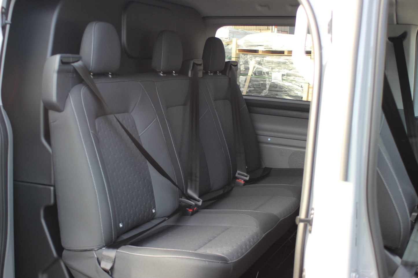 Ford Transit Crew Van 2L Diesel L2 Automatic Double Cab 170ps 8spd Limited Magnetic