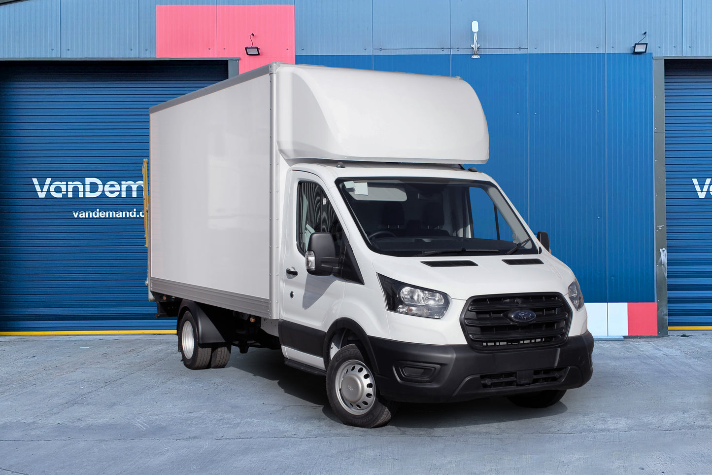 Ford Transit Luton 2L Diesel L3 Manual Single Cab 165ps Frozen White