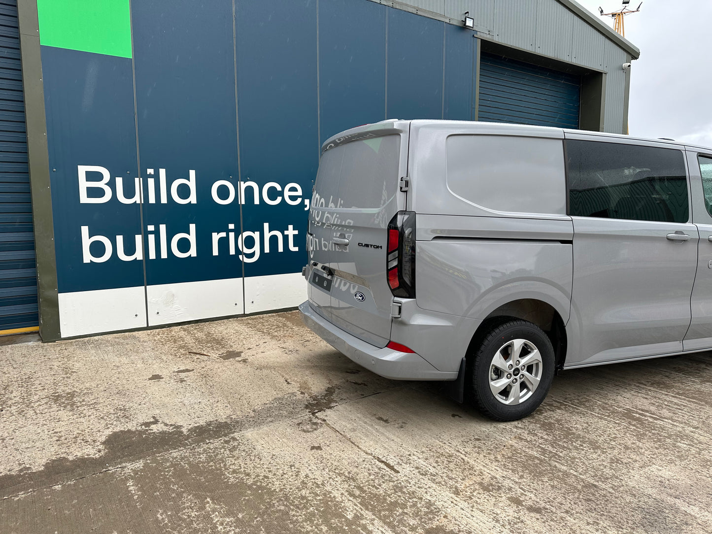 Transit Custom Limited 300 L1 H1 2.0 136ps EcoBlue FWD 6 Speed Manual Panel Van Magnetic Grey