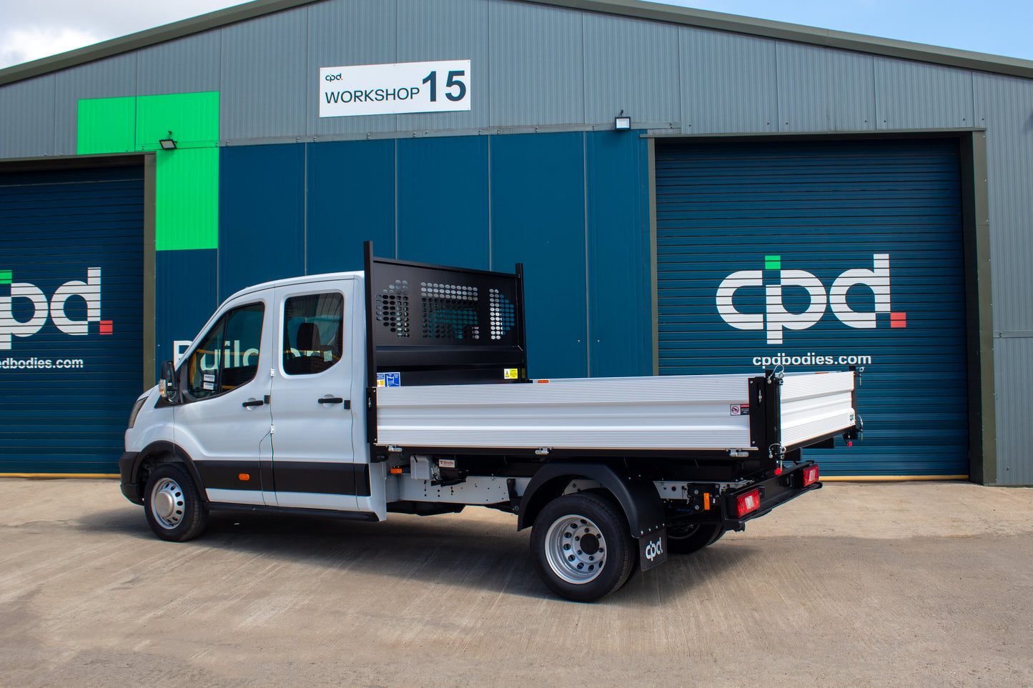 Ford Transit Tipper Diesel L3 Manual Double Cab 165ps frozen white