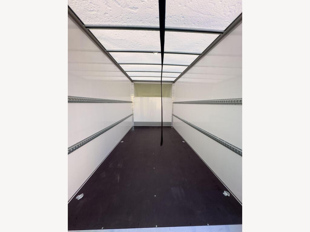 Ford Electric Transit 350 Luton Electric L3 184ps c/w Tail lift