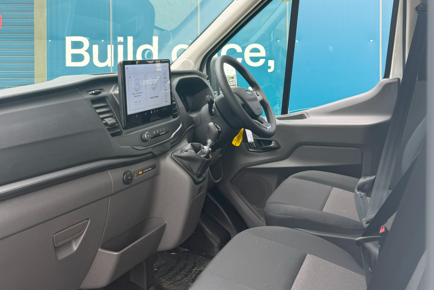 Ford E-Transit 425 Tipper 135Kw Electric L4 Single Cab 184ps Frozen White