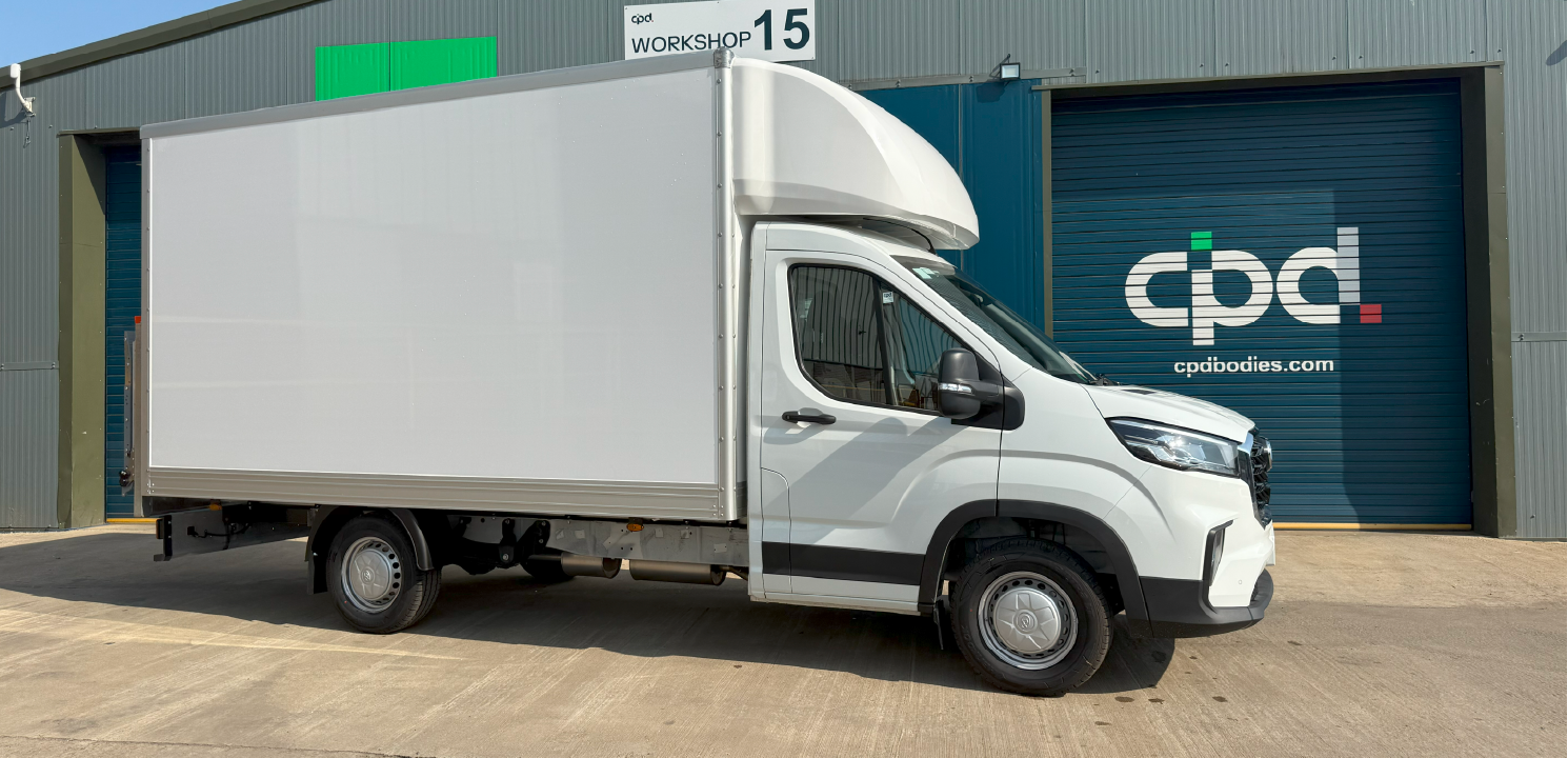 Custom Luton with Tail-Lift Designed for the Maxus Deliver 9
