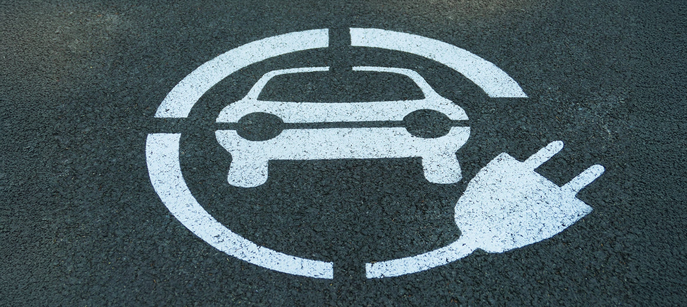 Why Hybrid Commercial Vehicles Are the Future of Fleet Efficiency