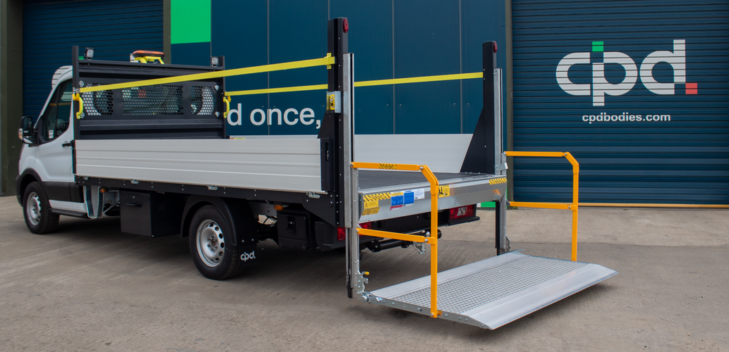 L3 Single Cab Praevia Dropside Tail-Lift – Built for Heavy-Duty, Multi-Function Use