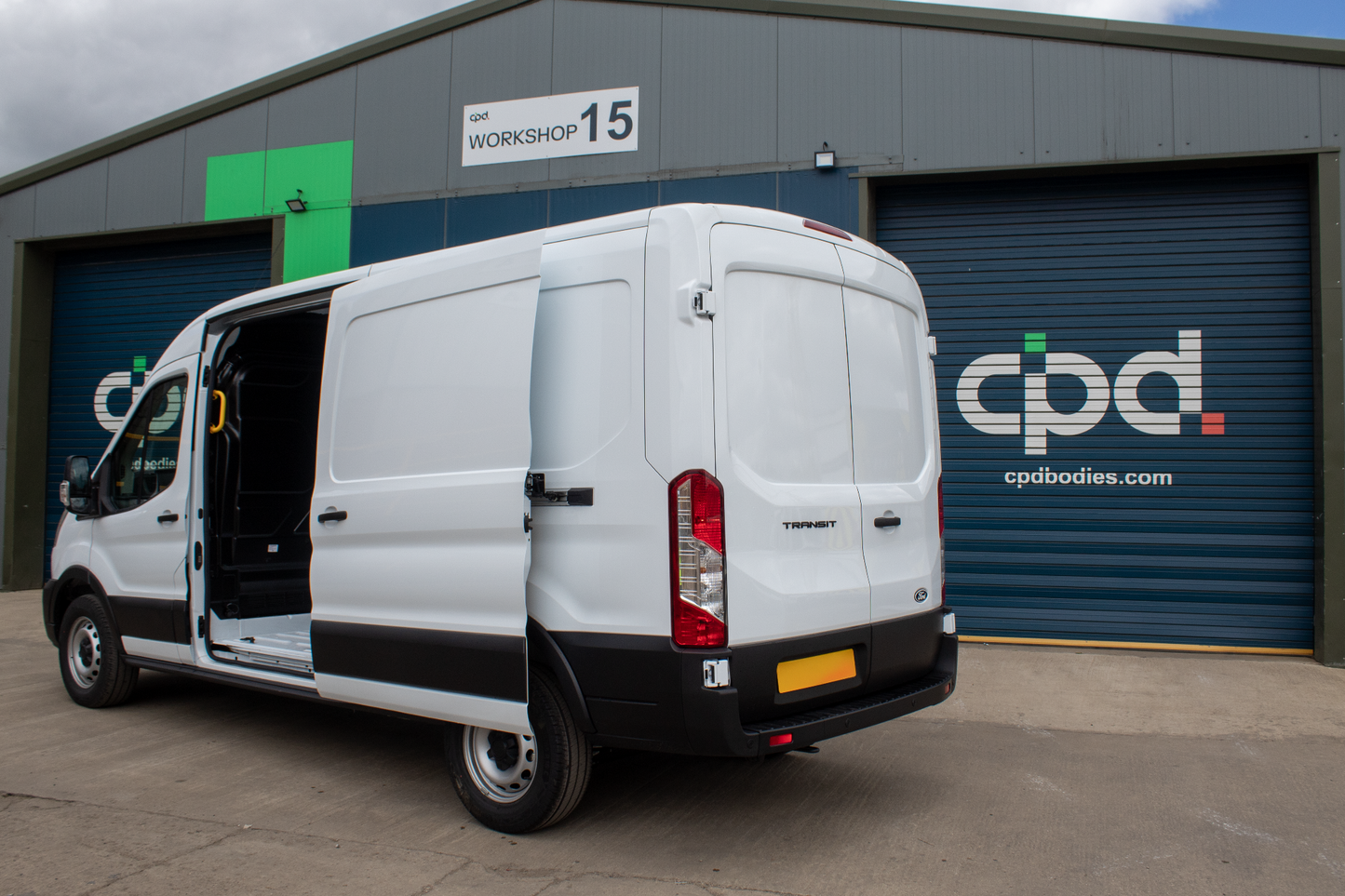 Ford Transit 350 Leader 350 L3 H2 (Frozen White) - 165PS, RWD