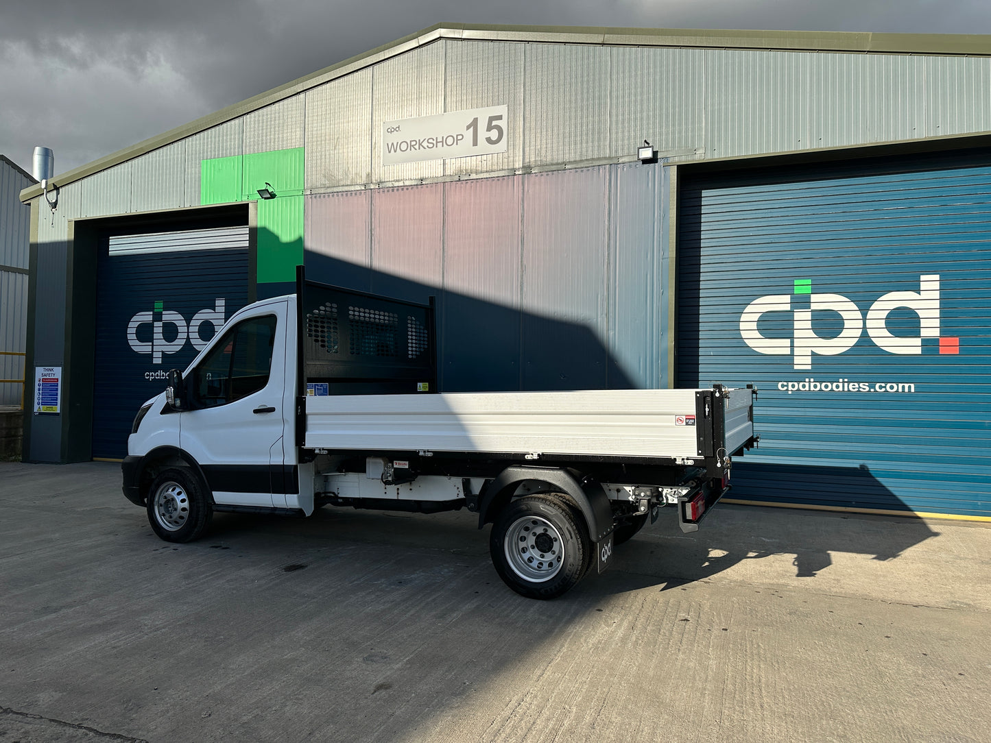 Ford Transit Praevia Tipper Diesel L2 Manual Single Cab 165ps Frozen White