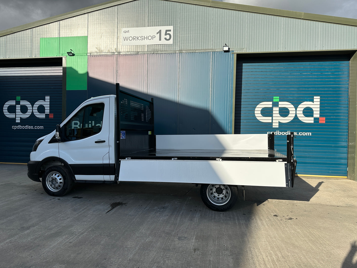 Ford Transit Tipper Diesel L3 Manual Single Cab 165ps Frozen White