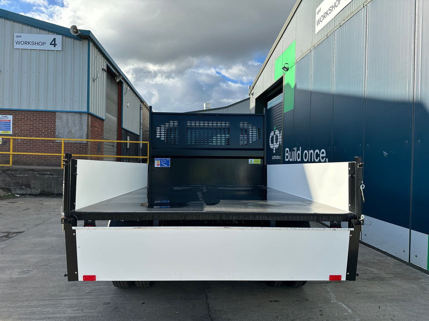 Ford Transit Praevia Tipper Diesel L2 Manual Single Cab 165ps Frozen White