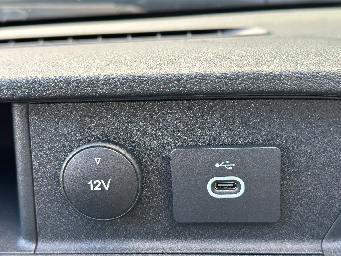 Ford Transit Praevia Tipper Diesel L2 Manual Single Cab 165ps Frozen White