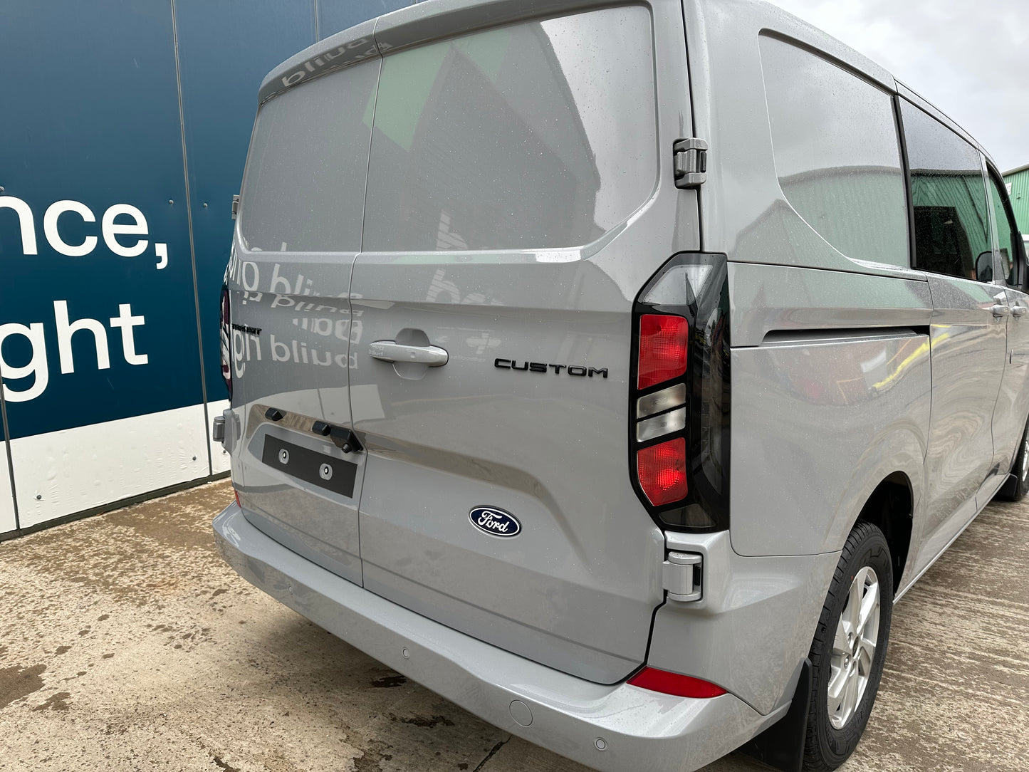 Transit Custom Limited 300 L1 H1 2.0 136ps EcoBlue FWD 6 Speed Manual Panel Van Magnetic Grey
