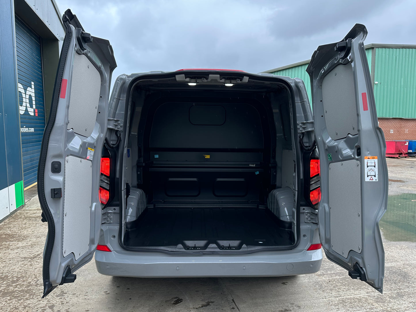 Transit Custom Limited 300 L1 H1 2.0 136ps EcoBlue FWD 6 Speed Manual Panel Van Magnetic Grey