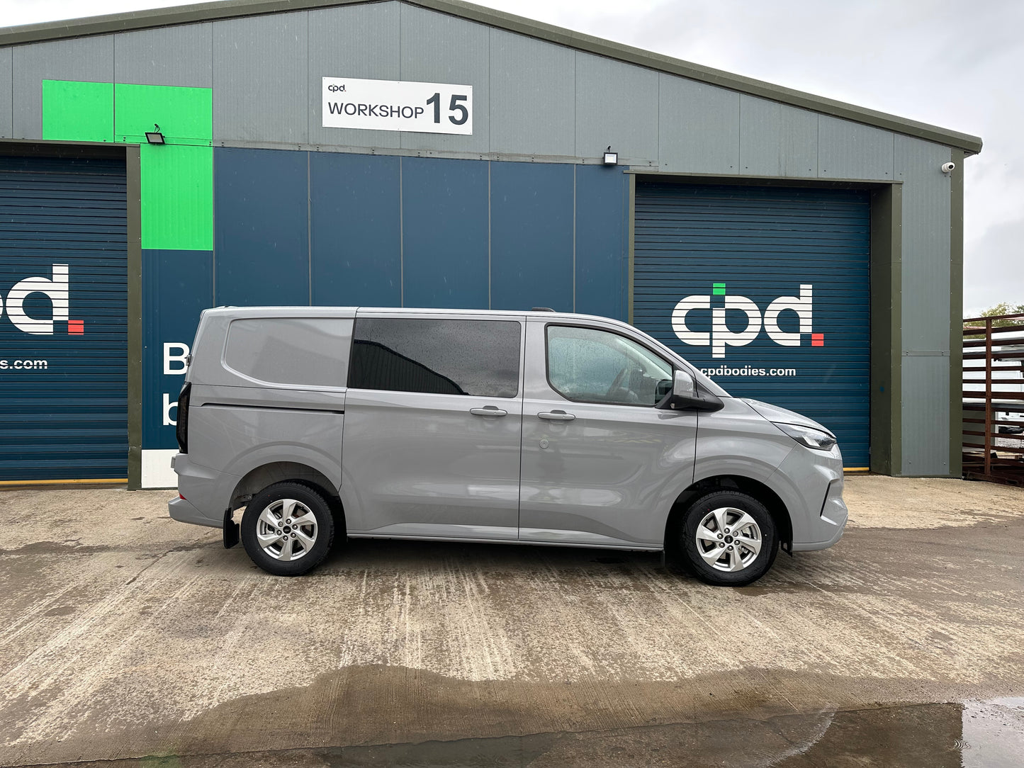 Transit Custom Limited 300 L1 H1 2.0 136ps EcoBlue FWD 6 Speed Manual Panel Van Magnetic Grey