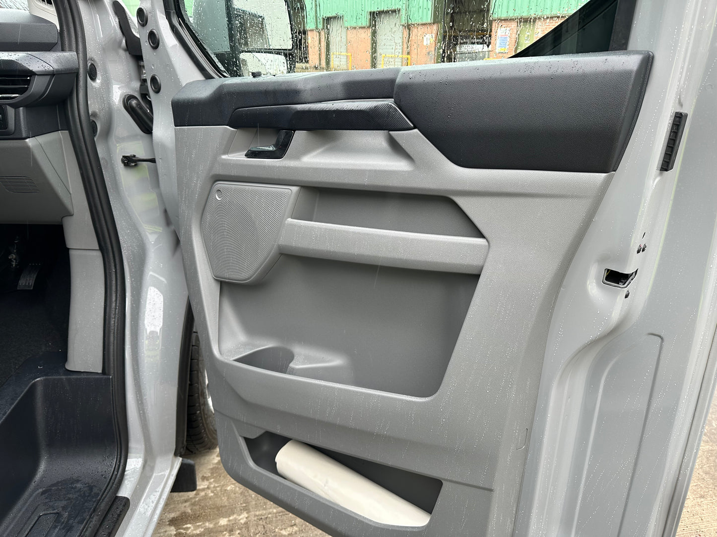 Transit Custom Limited 300 L1 H1 2.0 136ps EcoBlue FWD 6 Speed Manual Panel Van Magnetic Grey