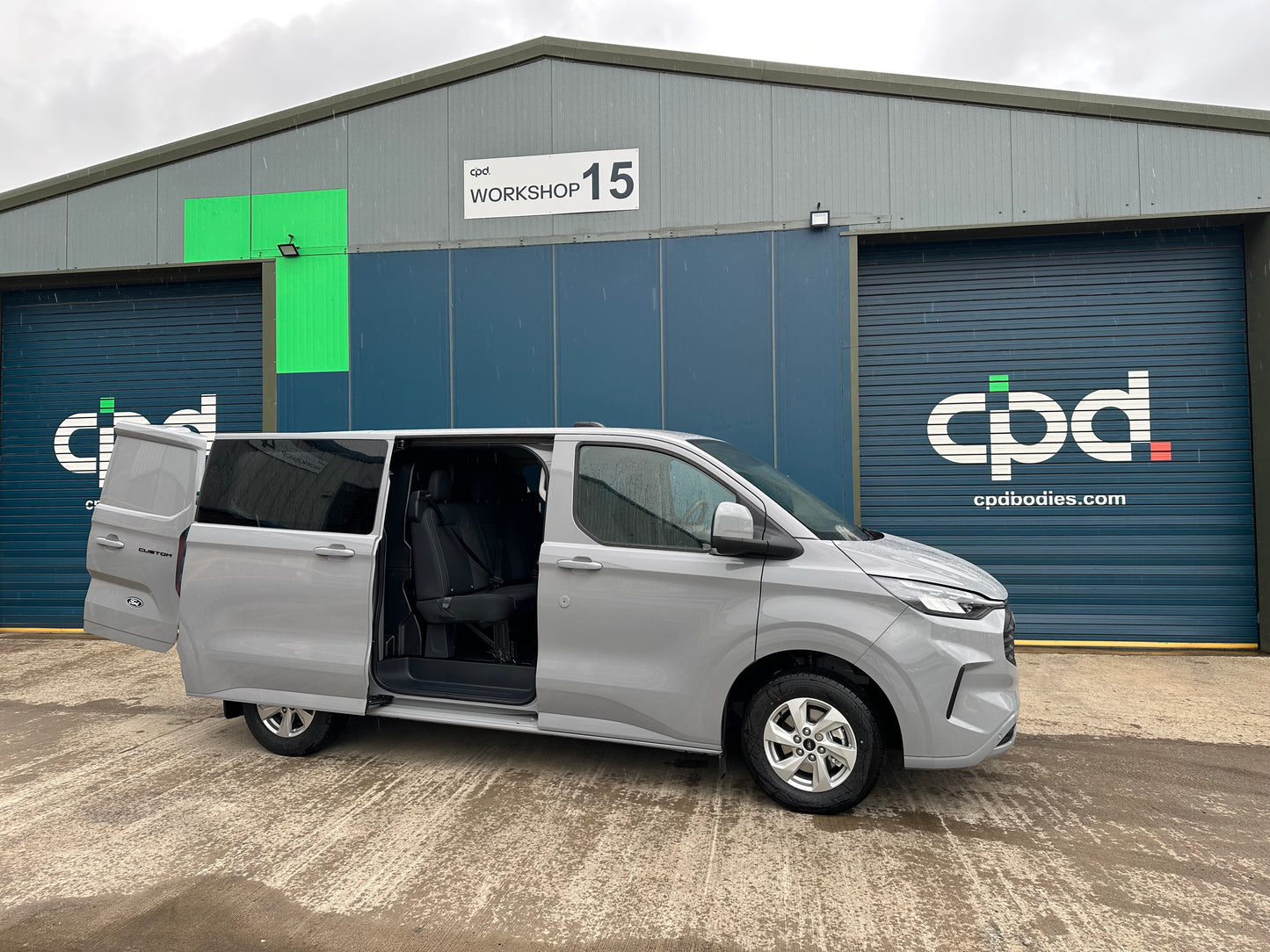 Transit Custom Limited 300 L1 H1 2.0 136ps EcoBlue FWD 6 Speed Manual Panel Van Magnetic Grey