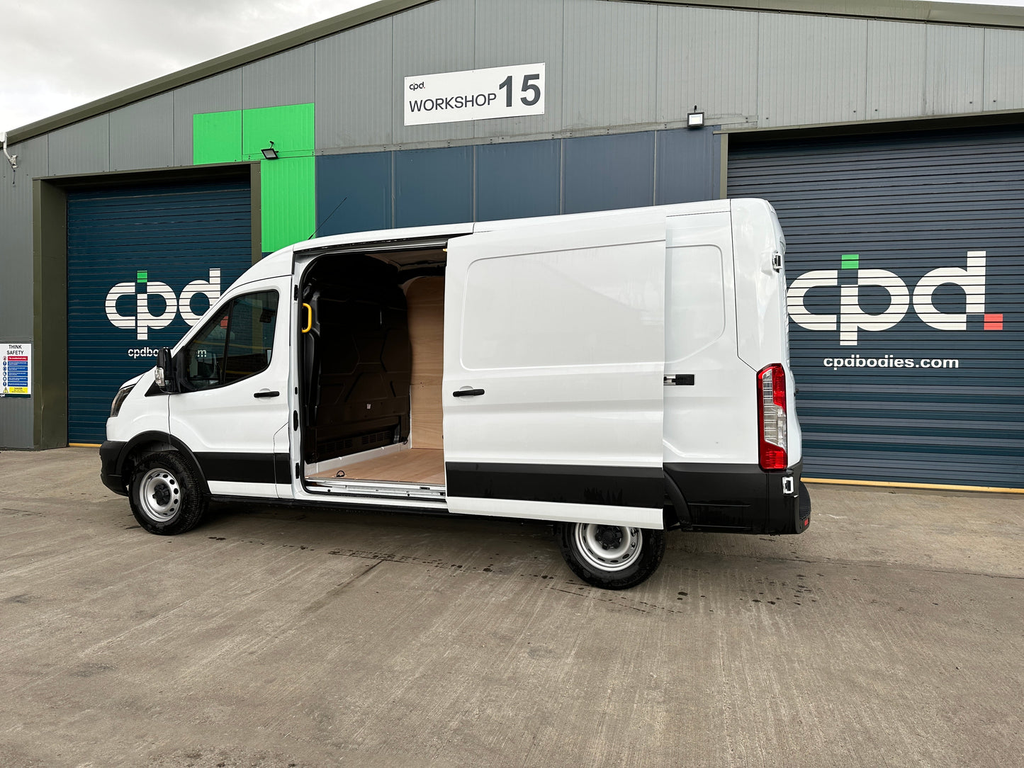 Ford Transit 350,L3 H2 Leader 2.0 130PS FWD Ply-lined