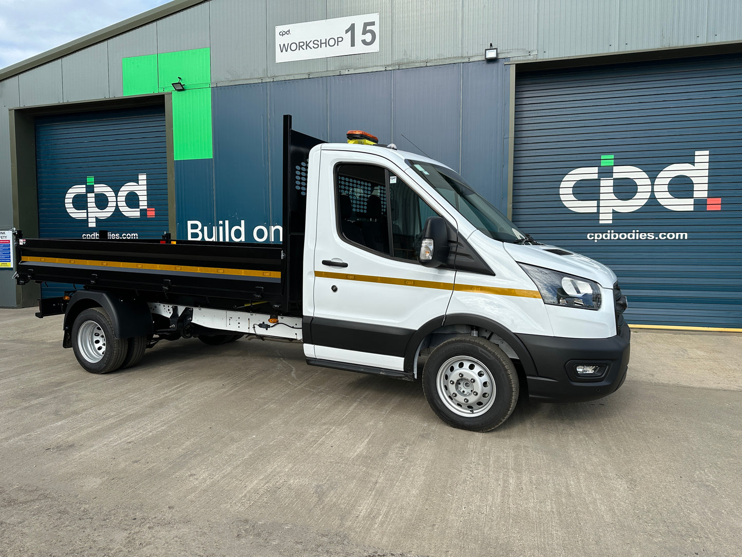 Ford Transit 350 L3 Single Cab Chassis 2.0L 165PS Leader