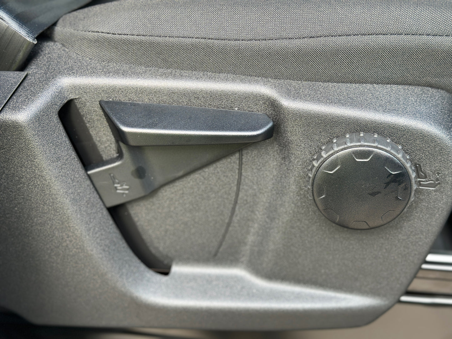 Ford Double Cab L4 Tipper with Utility