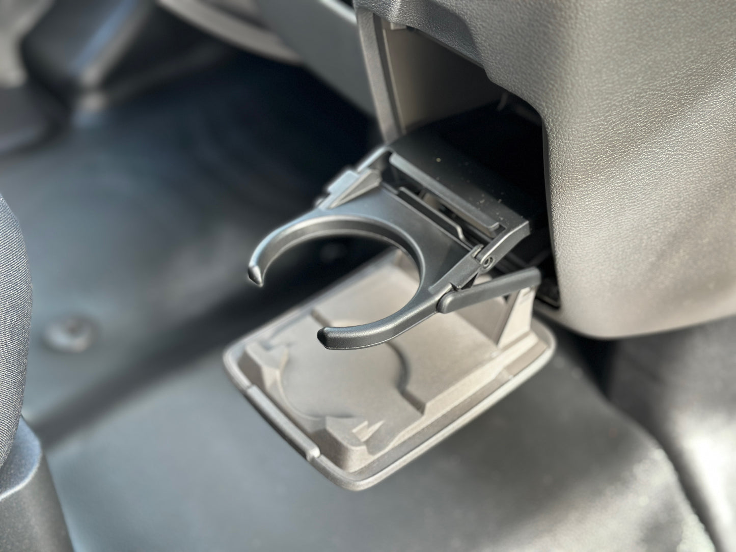 Ford Double Cab L4 Tipper with Utility