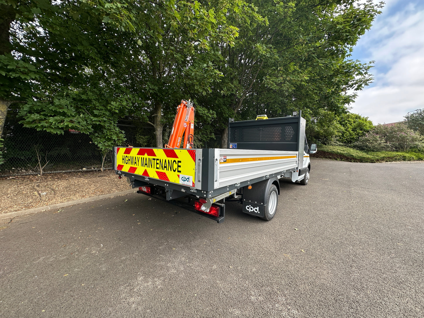 Ford Transit L3 Single Cab Dropside with Tool Pod and Crane