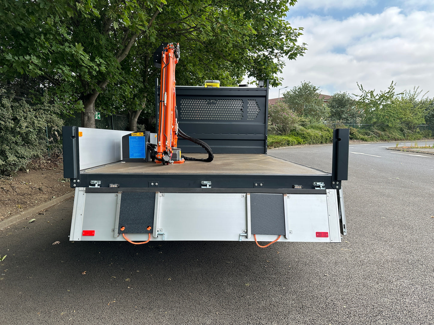 Ford Transit L3 Single Cab Dropside with Tool Pod and Crane