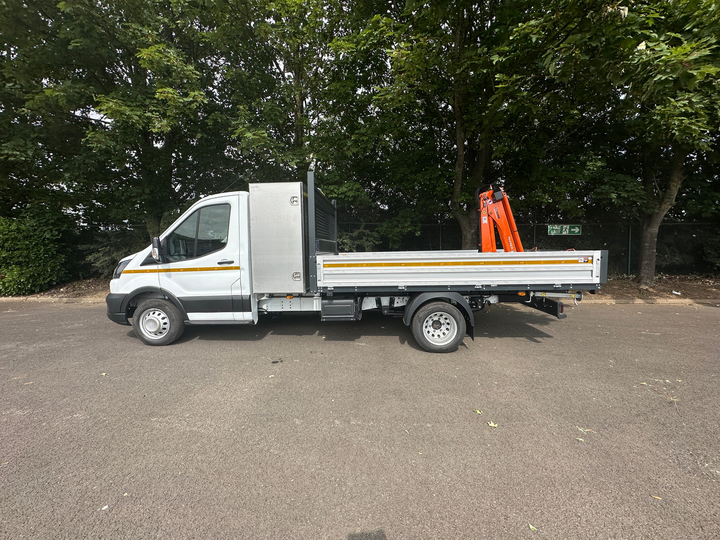 Ford Transit L3 Single Cab Dropside with Tool Pod and Crane