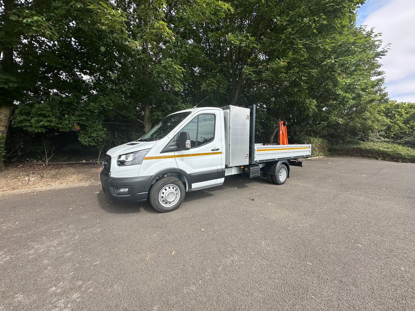Ford Transit L3 Single Cab Dropside with Tool Pod and Crane