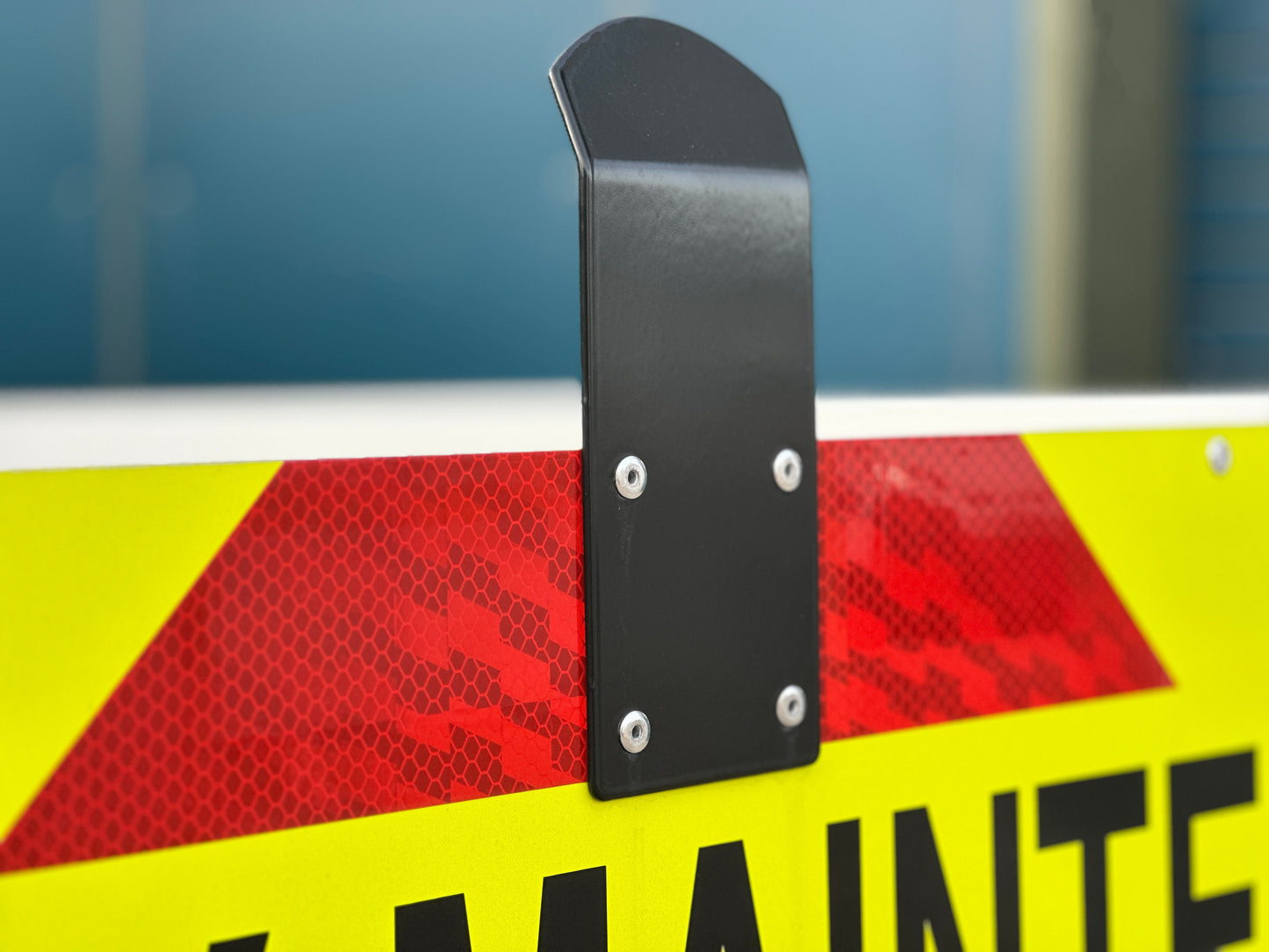 Ford Double Cab L4 Tipper with Utility