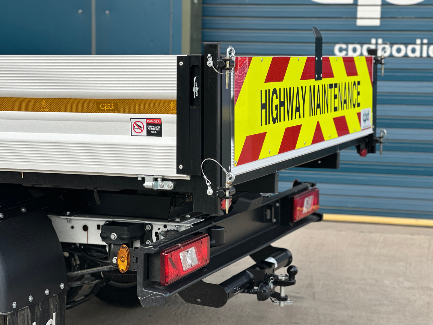 Ford Double Cab L4 Tipper with Utility