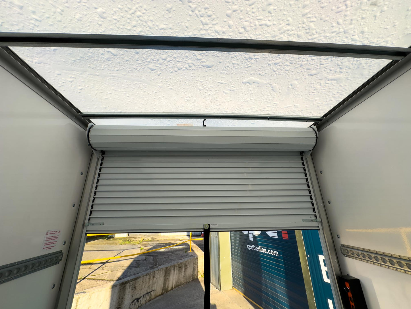 Ford Transit Luton 2L Diesel L3 Manual Single Cab 165ps Frozen White