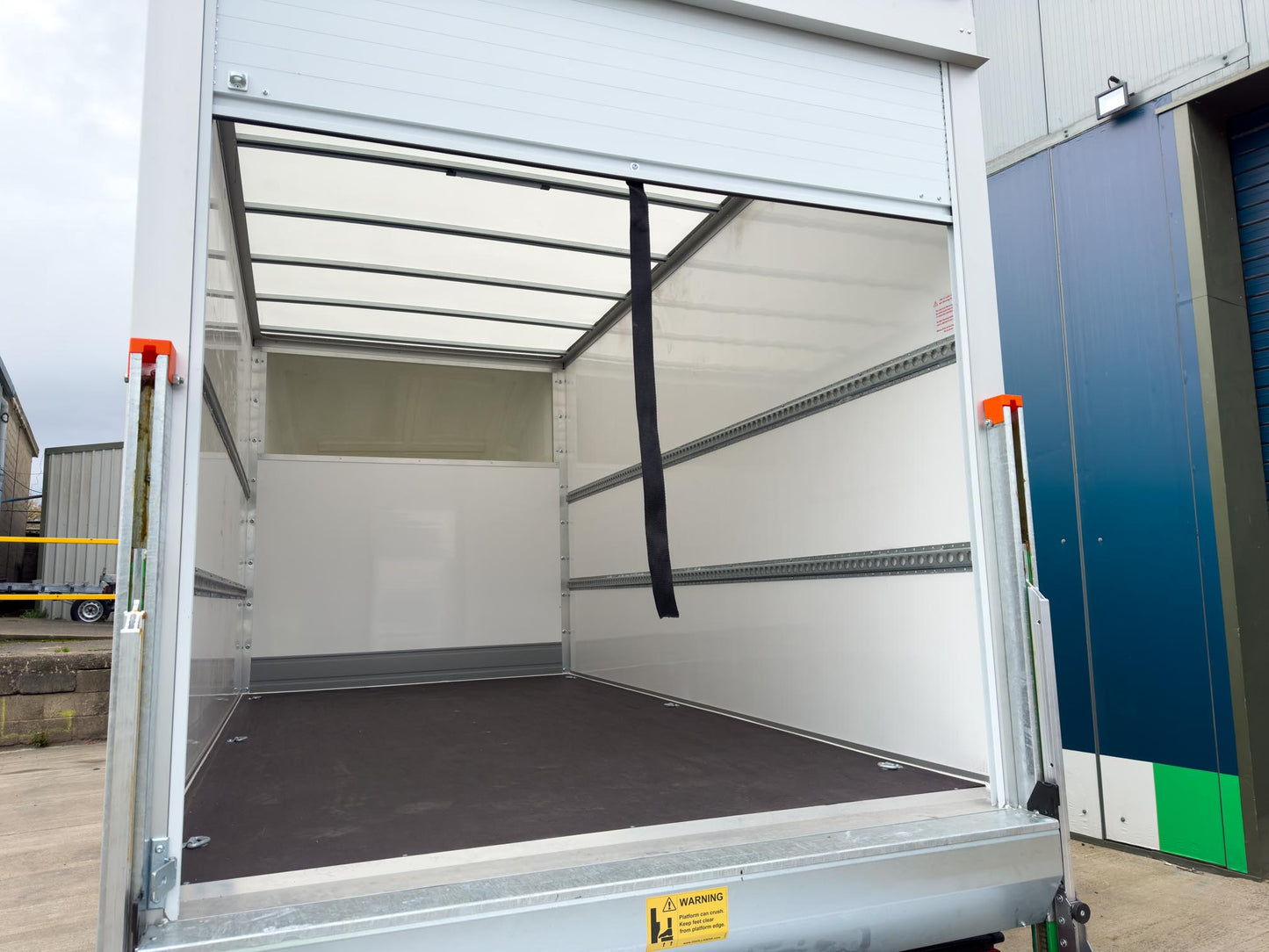 Ford Transit Luton 2L Diesel L3 Manual Single Cab 165ps Frozen White