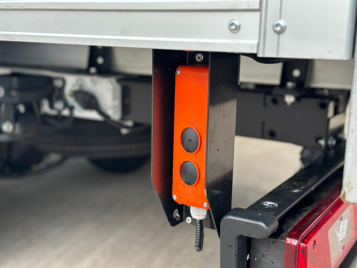 Ford Transit Luton 2L Diesel L3 Manual Single Cab 165ps Frozen White