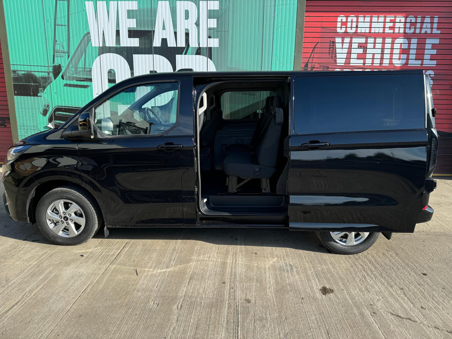 Ford Transit Crew Van 2L Diesel L2 Manual Double Cab 170ps Limited Agate Black Metallic
