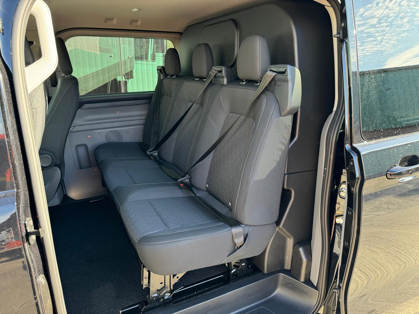 Ford Transit Crew Van 2L Diesel L2 Manual Double Cab 170ps Limited Agate Black Metallic