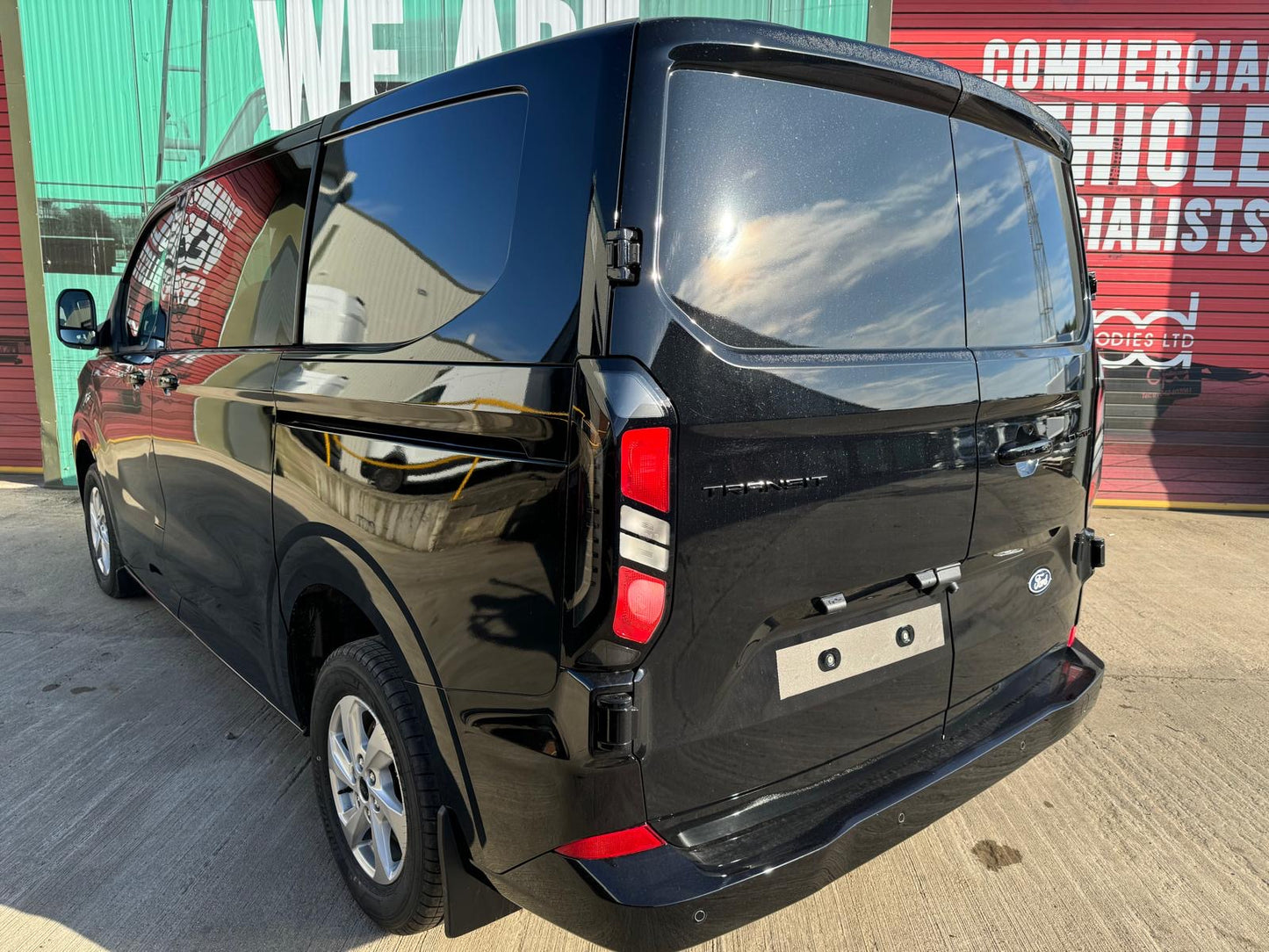 Ford Transit Crew Van 2L Diesel L2 Manual Double Cab 170ps Limited Agate Black Metallic
