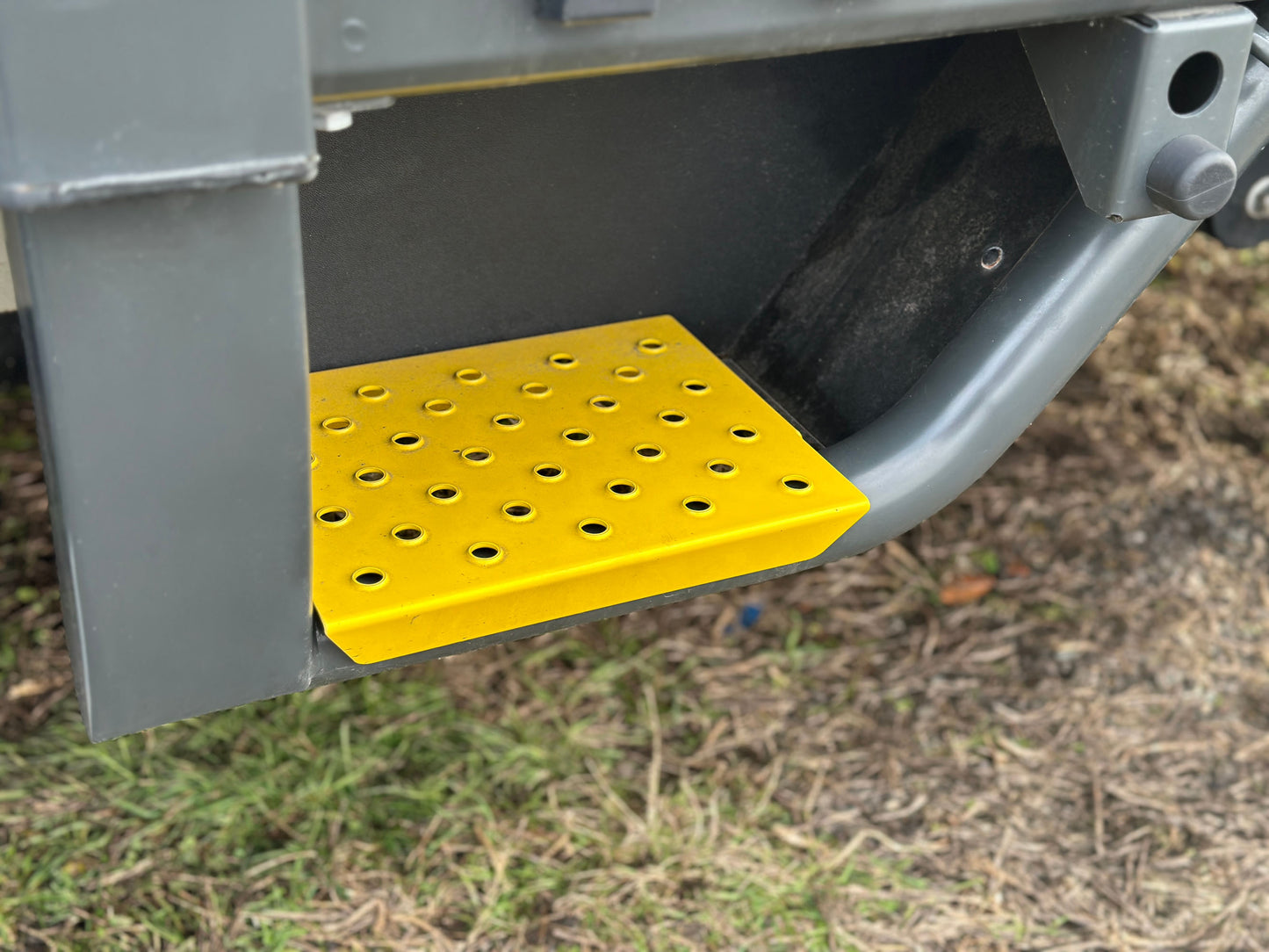 Ford Double Cab Dropside L4