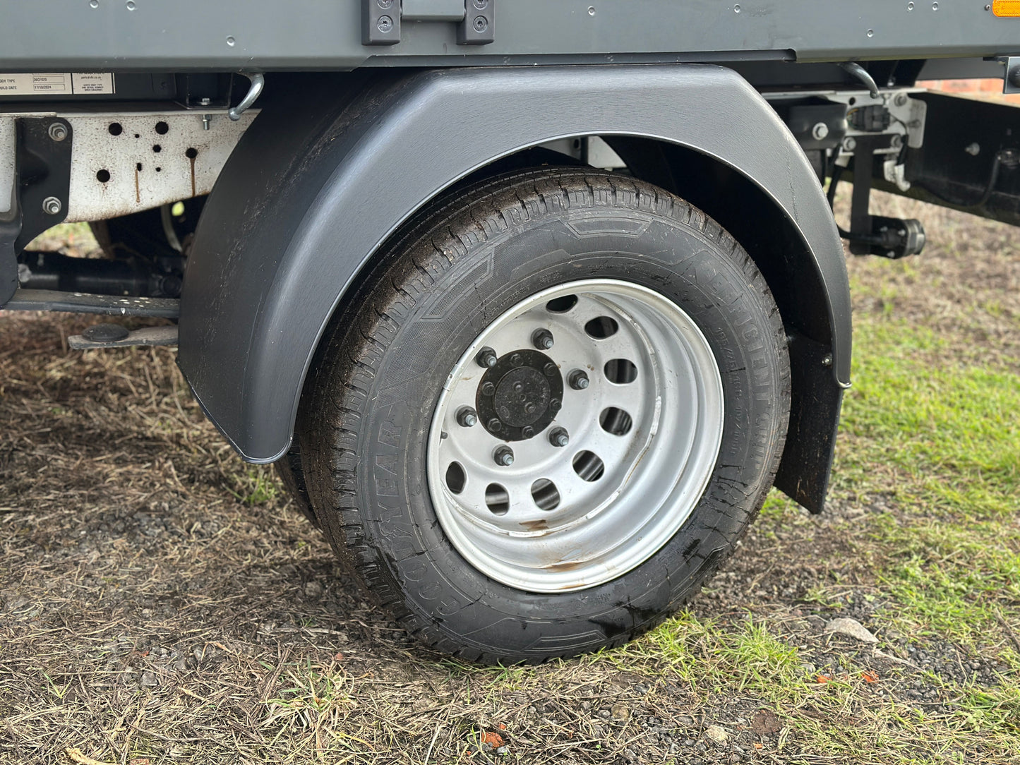 Ford Double Cab Dropside L4