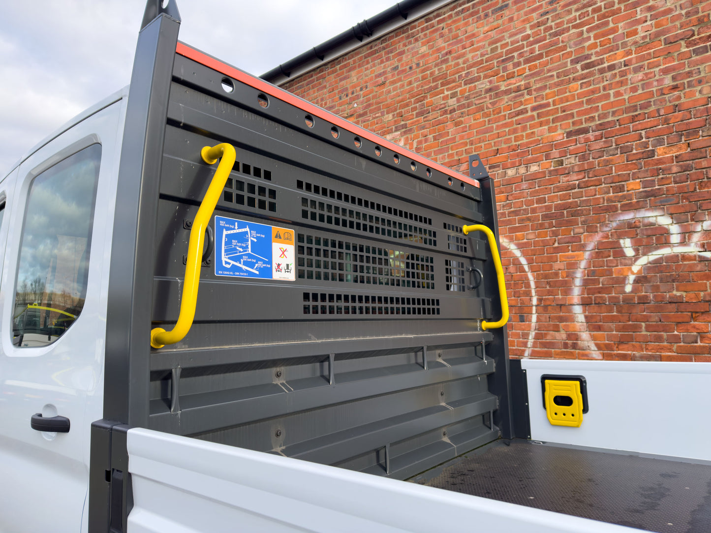 Ford Double Cab Dropside L4